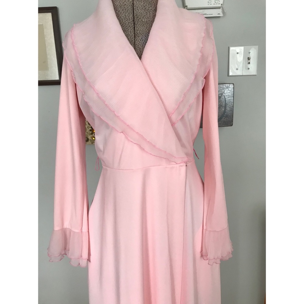 Sold Vintage Vanity Fair robe
